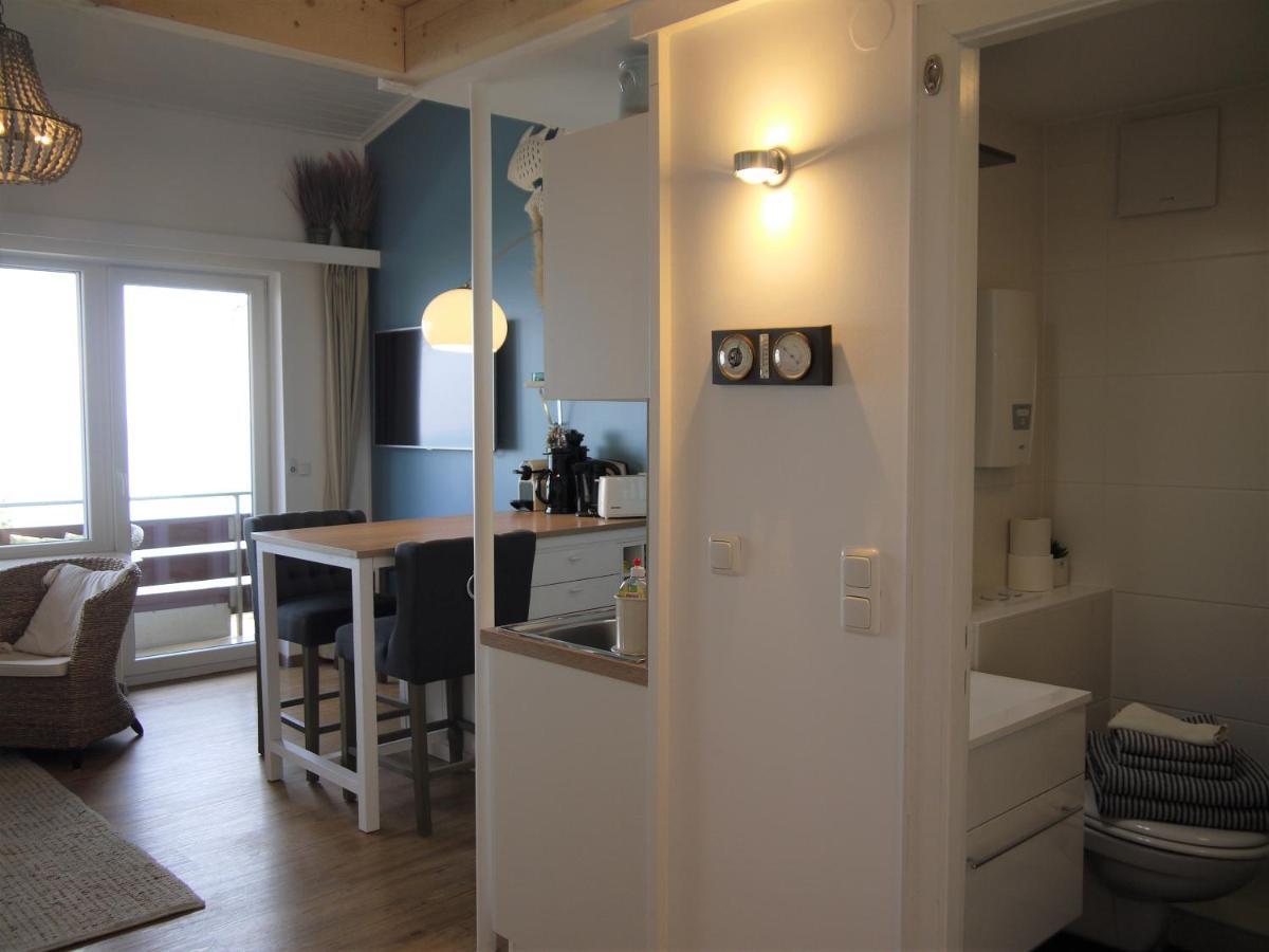 Sea View Apartment *